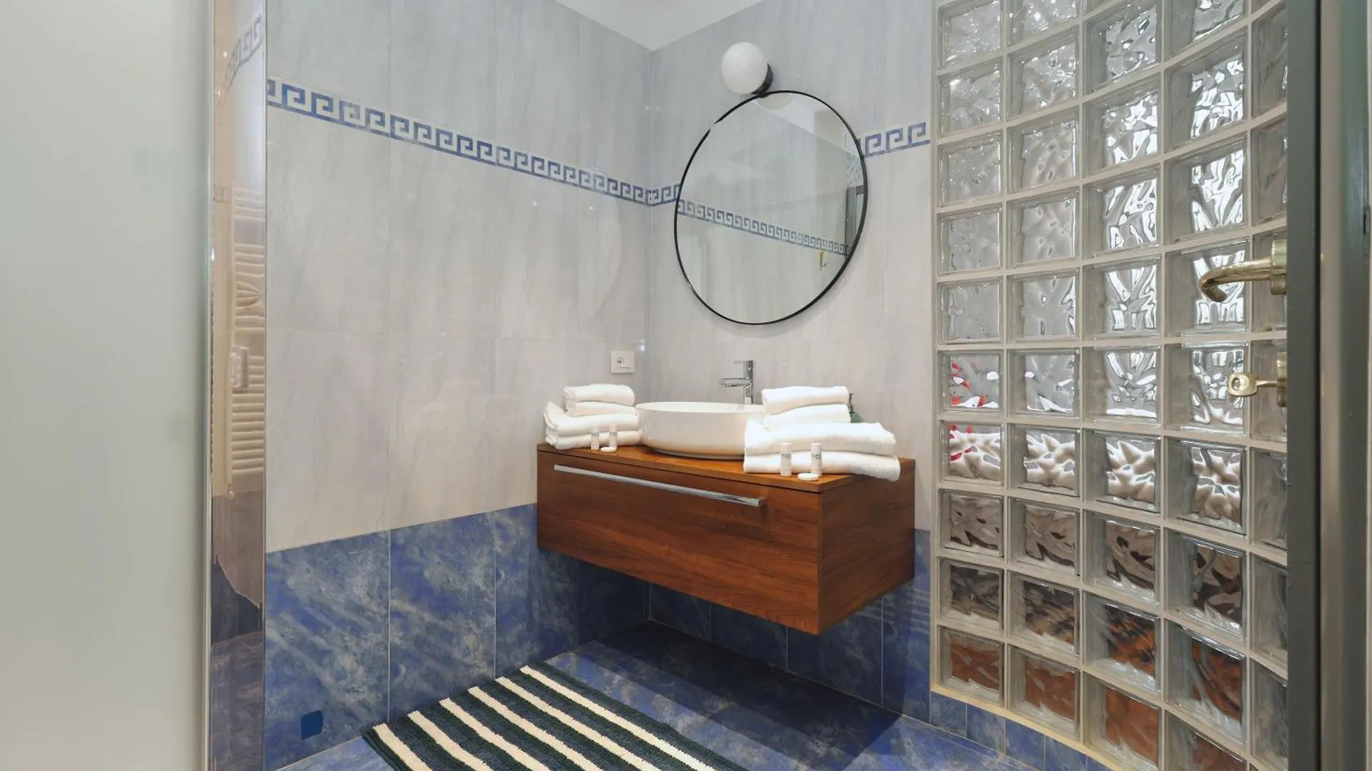 Apartamento Joivy Modern Flat Near Duomo Di Milano